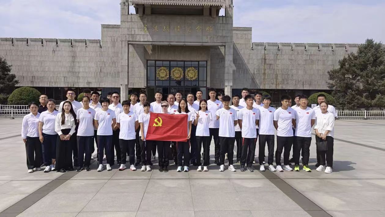图为合影