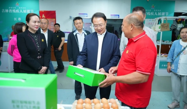 图为活动现场