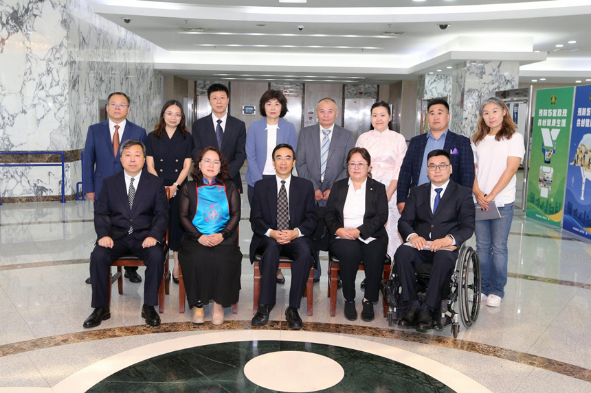 程凯会见蒙古国家议会议员