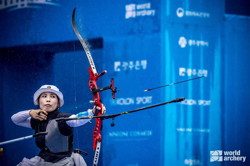 图为吴春艳参加2025年韩国残奥射箭世锦赛现场