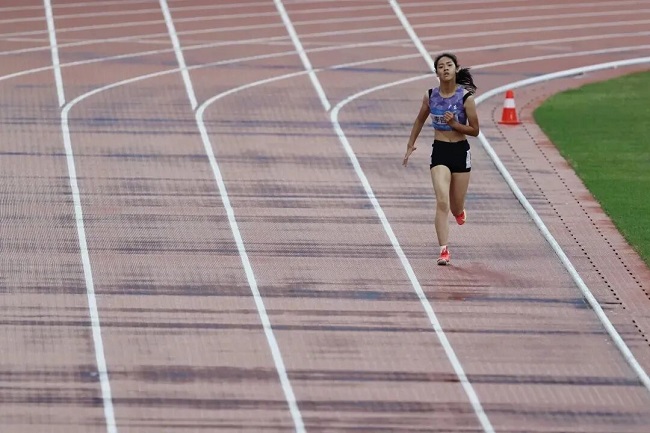 图为广东选手李四双比赛现场