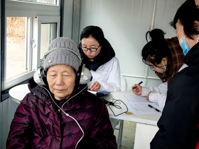 图为义诊服务现场