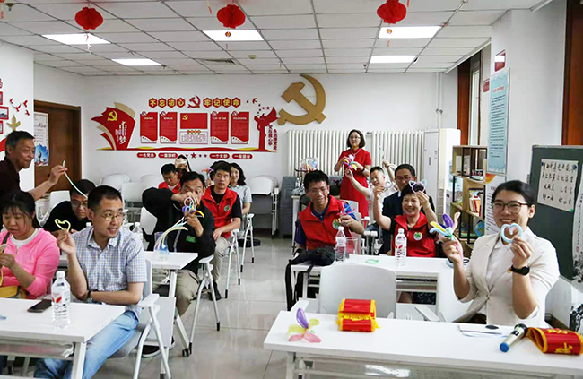 图为心理疏导趣味游戏